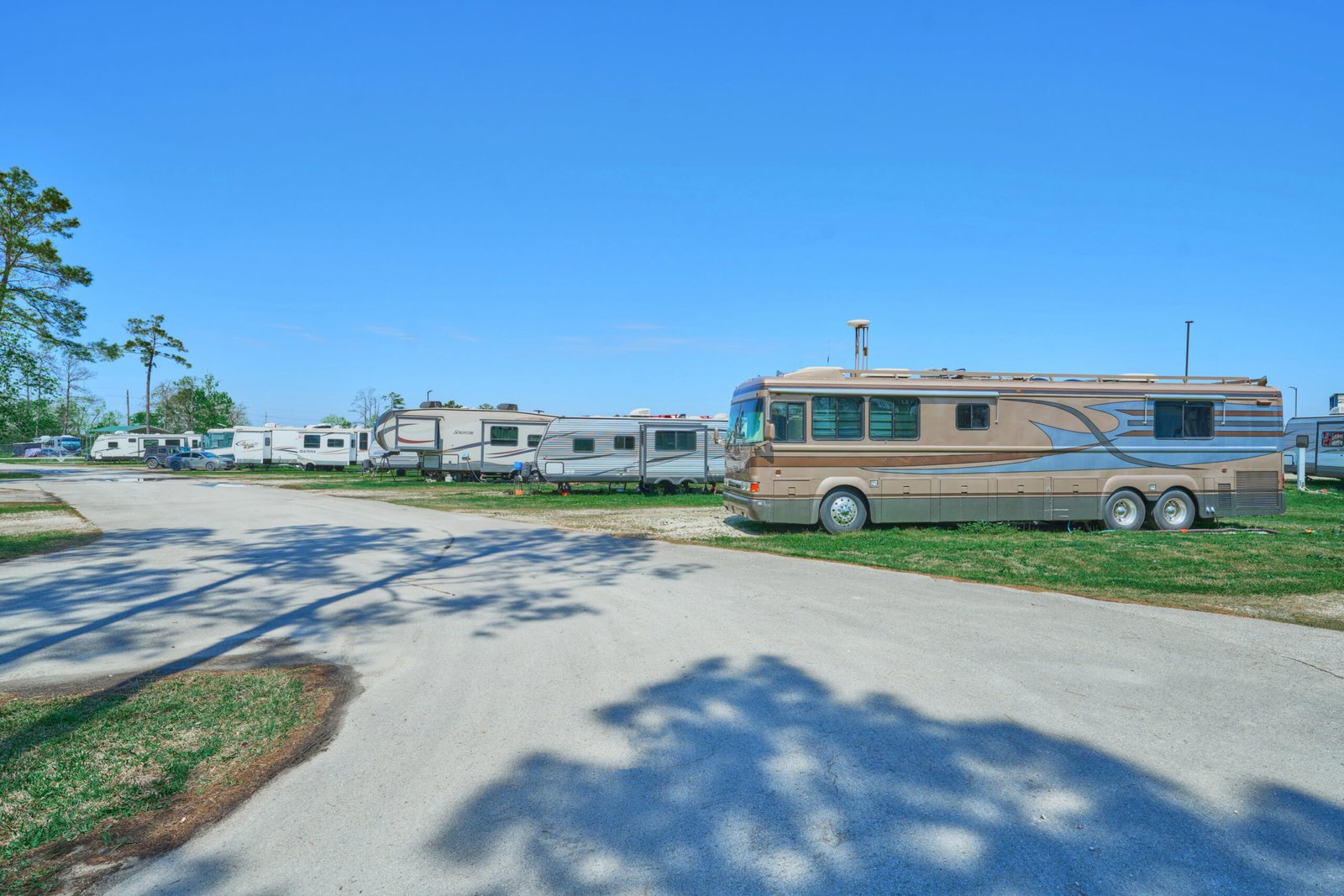 100 - Sheldon Lake RV Resort