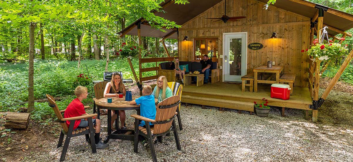Hidden Cafés and Local Eateries Worth the Drive from Sheldon Lake RV Park