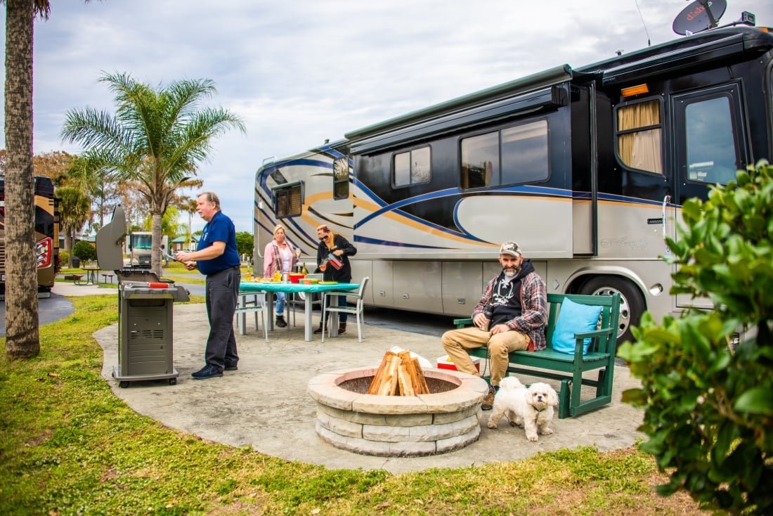 How to Celebrate Holidays in Your Lakefront RV Resort